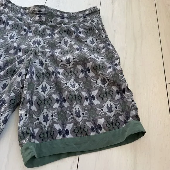 Tory Burch Merin Print Silk Shorts in Bedford Gray Womens Size 4 - Picture 4 of 13
